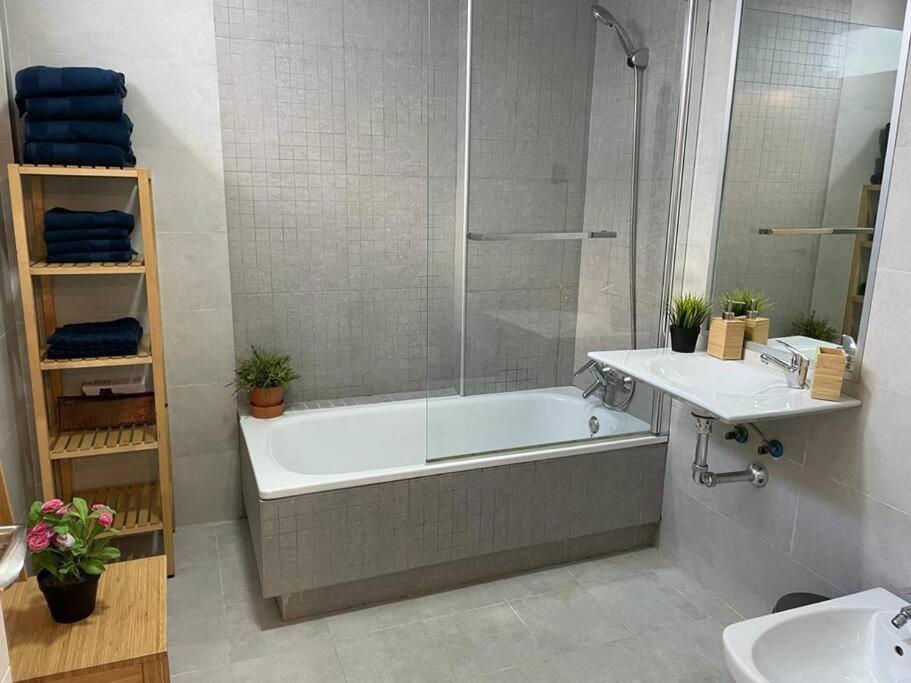 Bonito Apartamento Cerca Del Centro - Trinidad Malaga Ngoại thất bức ảnh